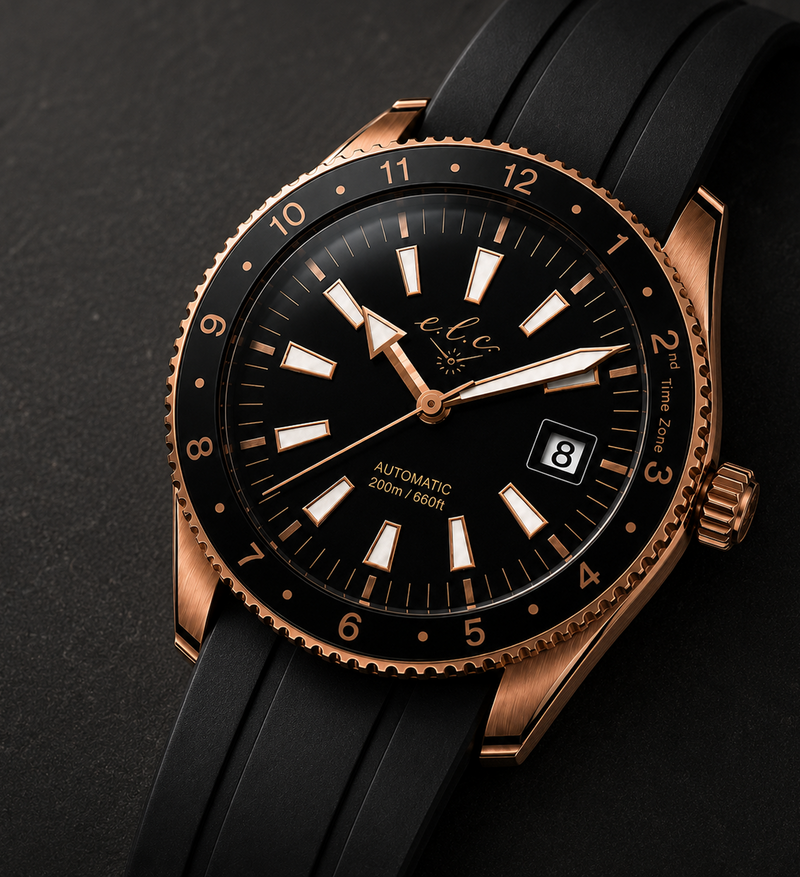 Luxury watch with scratch-resistant sapphire crystal